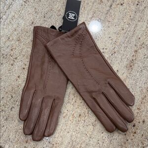 NWT Brown Leather Women's Gloves